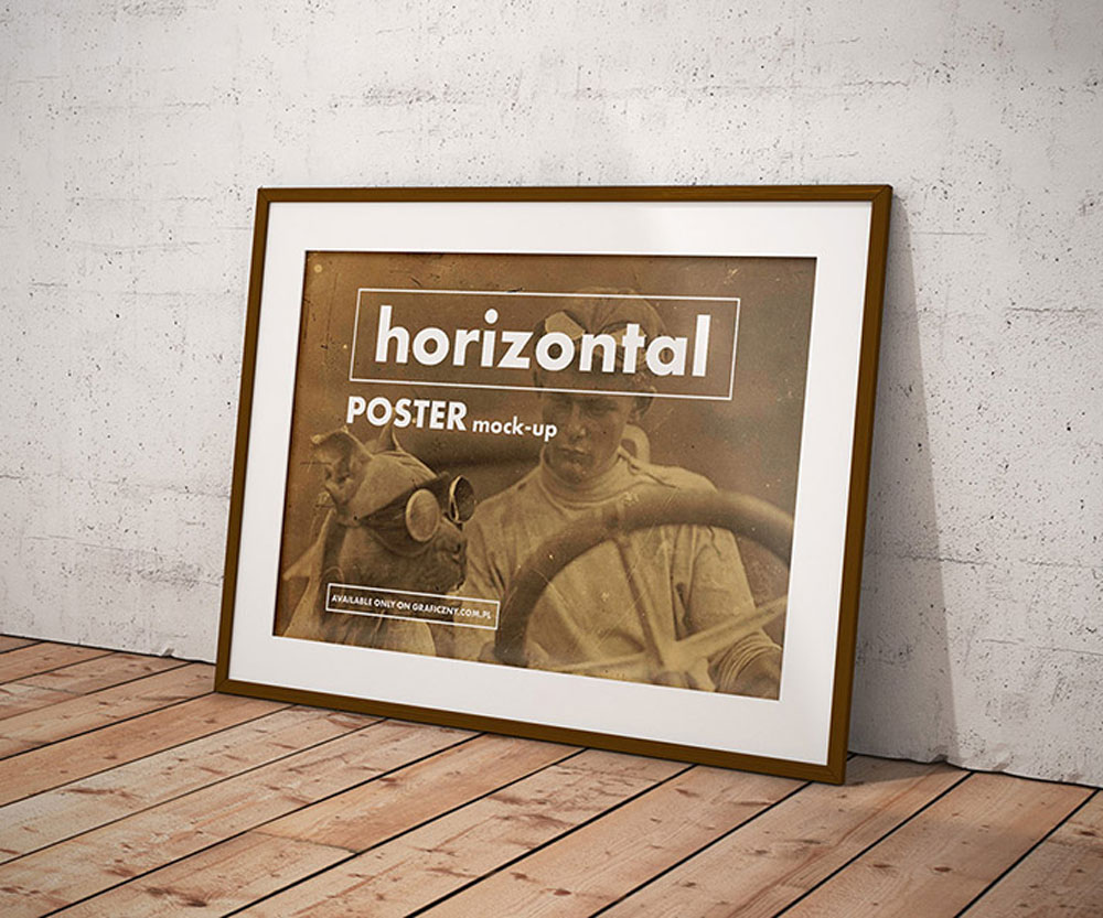 Free Vintage Frame Poster Mockup PSD