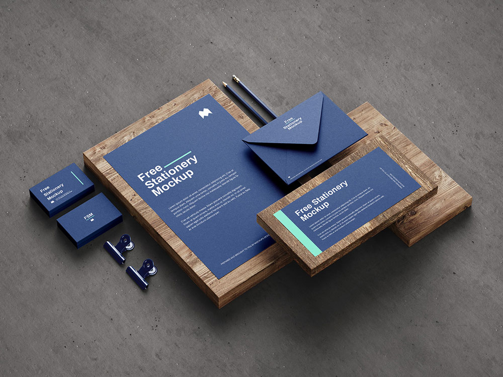 Free Wooden Planks Stationery Mockup PSD