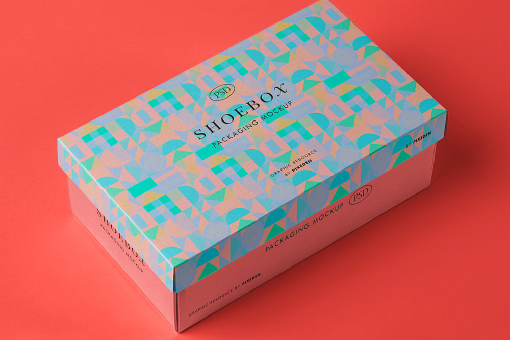 Free Shoe Box Packaging Mockup PSD