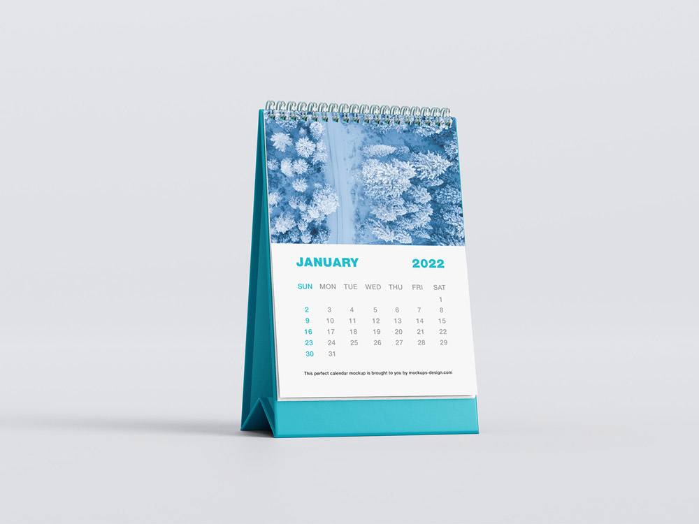 Free Desk Calendar Mockup PSD