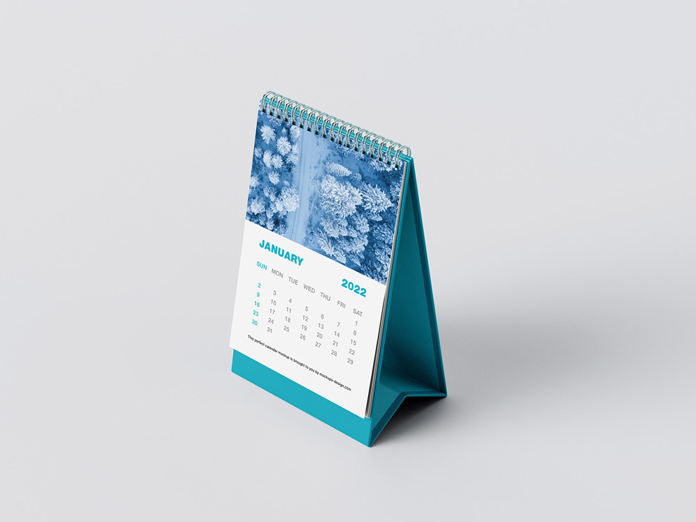 Free Desk Calendar Mockup PSD