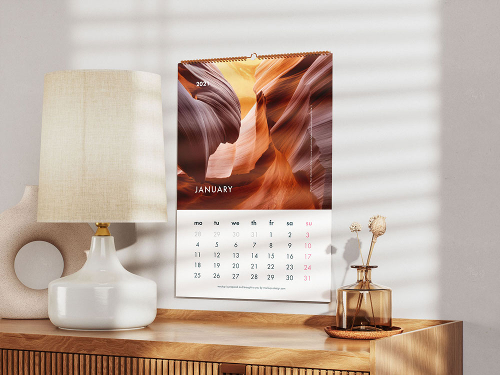 Free Wall Calendar Mockup PSD
