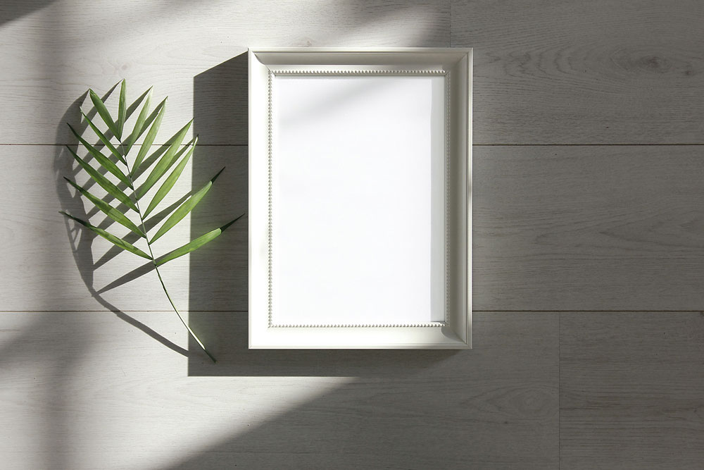 Free Light Photo Frame Mockup PSD