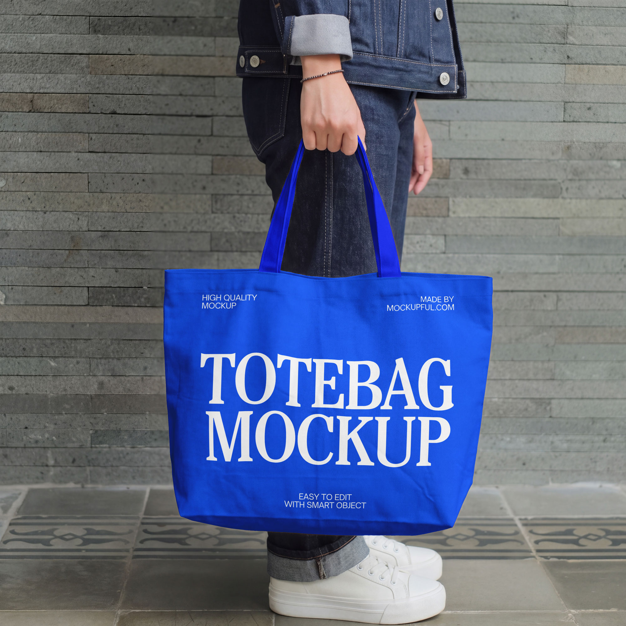 Free Tote Bag Mockup
